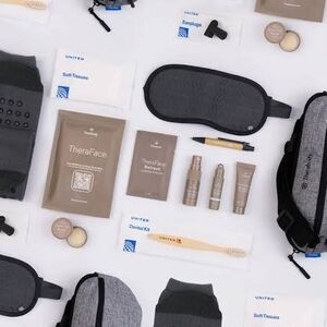 United Airlines – Therabody – TheraFace